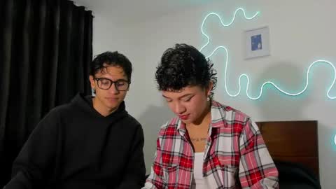 kade and demi independent models online show from June 7, 10:09 am