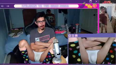 harddmikee online show from August 2, 3:46 am