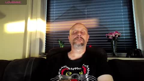 MrLazy online show from August 2, 6:59 pm