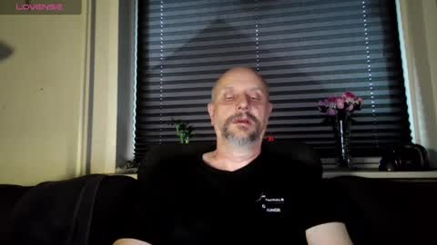 MrLazy online show from August 3, 6:59 pm