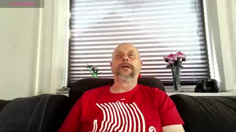 MrLazy online show from August 12, 2:52 pm