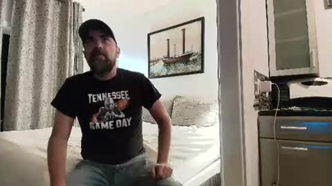 hardworkertn online show from August 6, 1:37 am