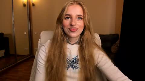 Julia online show from August 3, 6:42 am