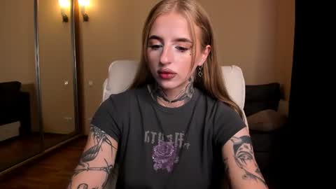 Julia online show from August 10, 5:09 am