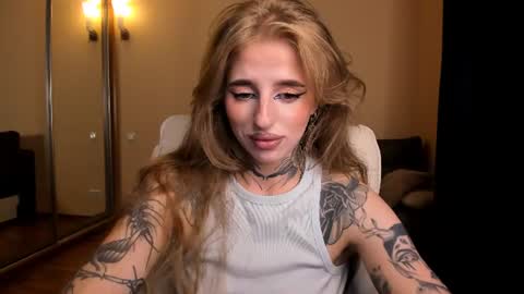 Julia online show from August 11, 5:31 am