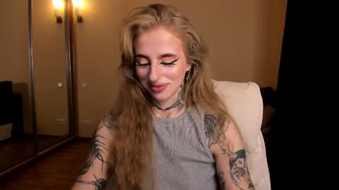 Julia online show from August 15, 6:28 am