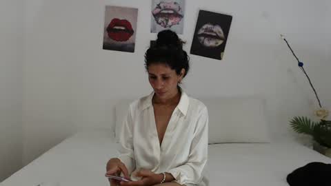 Female galaxy online show from July 31, 7:08 pm