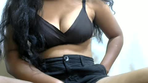 harmalie online show from July 8, 1:04 pm