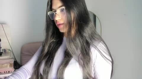vanessa online show from August 3, 9:33 pm