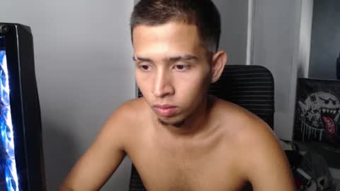 harold_18_ online show from July 21, 8:33 pm