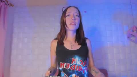 harperwest_ online show from August 3, 11:45 pm