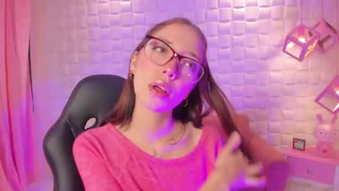 harperwest_ online show from August 15, 3:49 pm