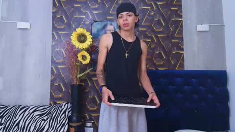 harry_jhonsonn online show from July 28, 8:31 am