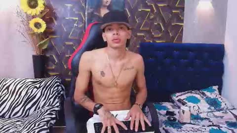 harry_jhonsonn online show from August 7, 5:40 am