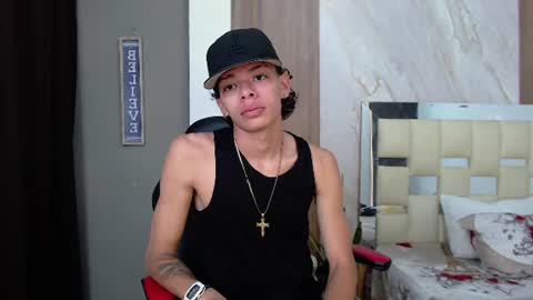 harry_jhonsonn online show from August 10, 10:33 pm