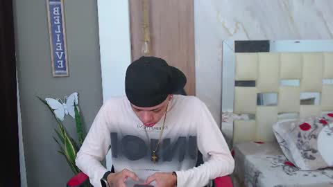 harry_jhonsonn online show from August 15, 7:51 pm