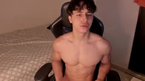 harry_p01 online show from August 16, 3:38 pm