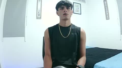 harrythomson1 online show from July 19, 4:36 am
