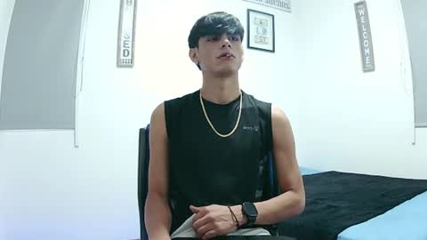 harrythomson1 online show from July 19, 5:48 pm