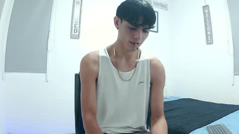 harrythomson1 online show from July 21, 5:59 pm