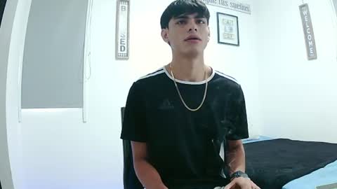 harrythomson1 online show from July 24, 4:43 pm