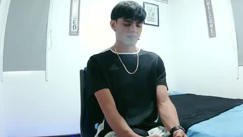 harrythomson1 online show from July 24, 5:49 pm
