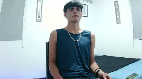 harrythomson1 online show from July 31, 7:14 am