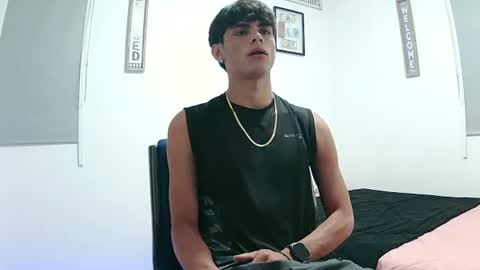 harrythomson1 online show from August 12, 1:30 am