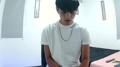 harrythomson1 online show from August 13, 6:16 am