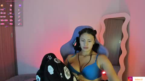 Dulce online show from August 7, 2:55 am