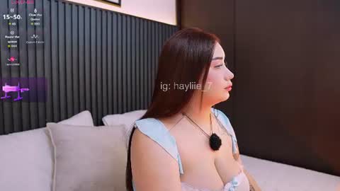 haylie  online show from August 9, 5:41 am