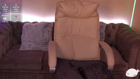 haylaamber online show from August 15, 8:29 am