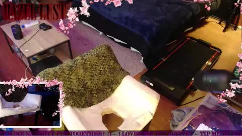 Hazel Lust online show from March 27, 3:32 am
