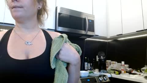 hazel_skye online show from August 2, 11:33 pm