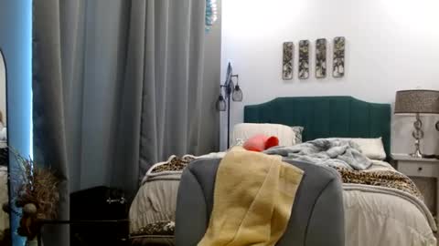 hazel_skye online show from August 14, 3:26 pm