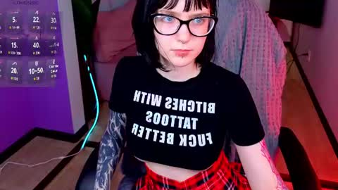 hazeltompson online show from August 4, 5:21 pm