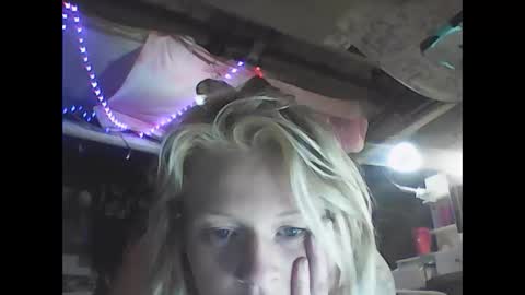 hblondie online show from April 5, 7:16 am