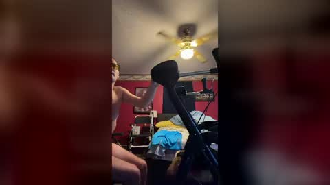 heath4535 online show from September 7, 8:04 pm