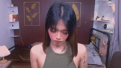 HEATHER online show from August 4, 1:35 am