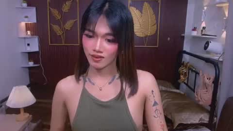 HEATHER online show from August 5, 4:49 pm