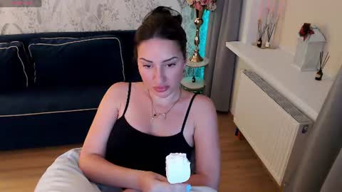Heaven girl online show from August 11, 8:11 pm