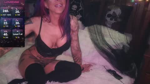 heavenleeleigh online show from June 24, 2:13 am