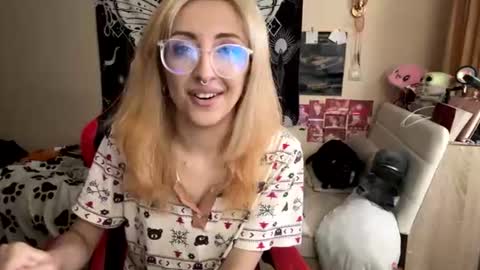 Diana online show from August 1, 4:18 am