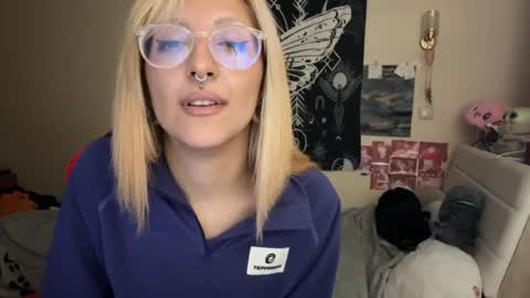 Diana online show from August 17, 2:38 am