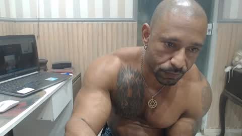 hebertgomes online show from August 2, 11:55 pm