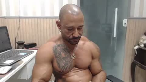 hebertgomes online show from August 13, 12:13 am