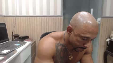 hebertgomes online show from August 15, 3:54 am