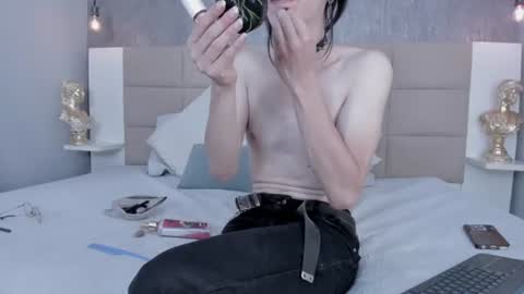 Keira Hecate online show from August 8, 2:00 am
