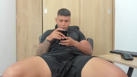  18 online show from August 6, 5:01 pm