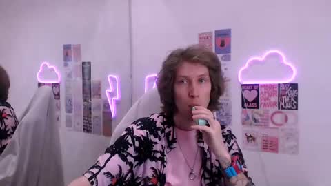 hedonistbeast69 online show from August 18, 2:17 am